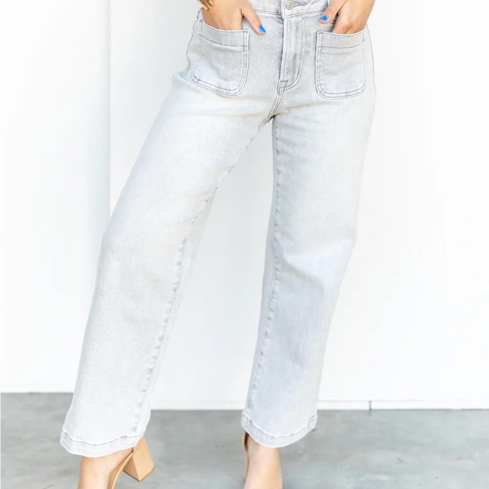 Mica Front Patch Pocket Wide Leg Cropped Jeans - size 26